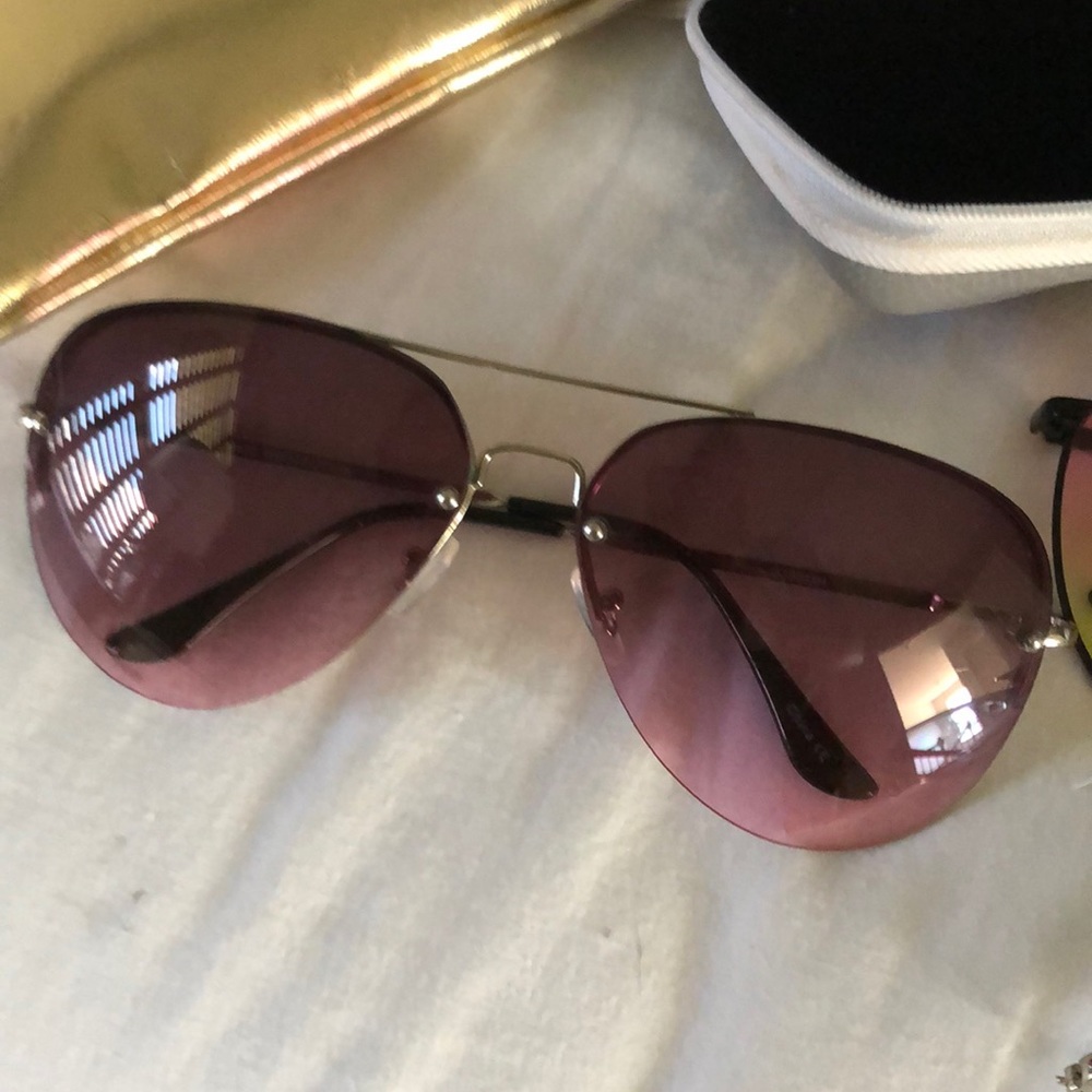 Sunglasses bundle! - Picture 3 of 3